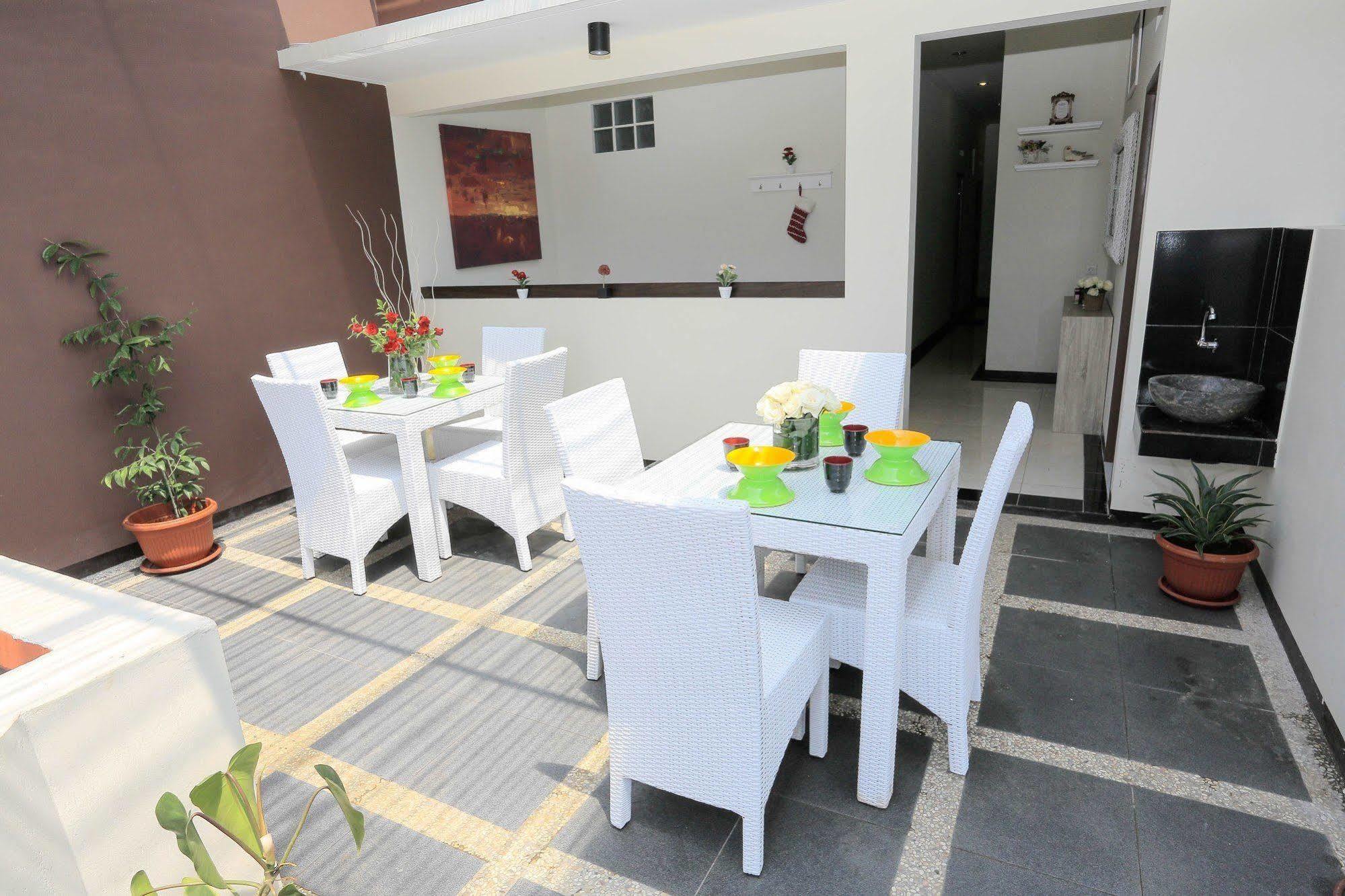 Bantal Guling Pasar Baru Bandung Exterior foto