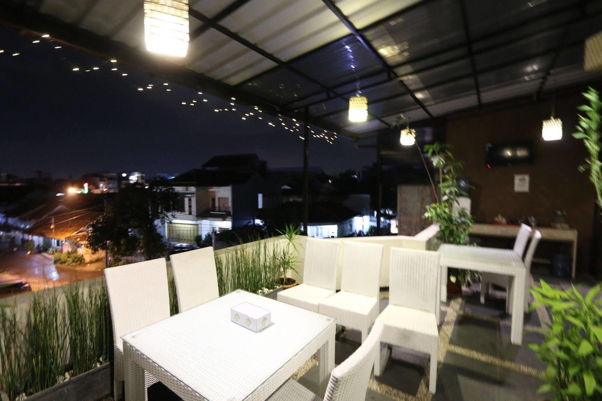 Bantal Guling Pasar Baru Bandung Exterior foto